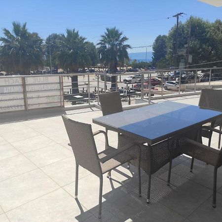 Blue Beach Apartments Ofrinion Ngoại thất bức ảnh